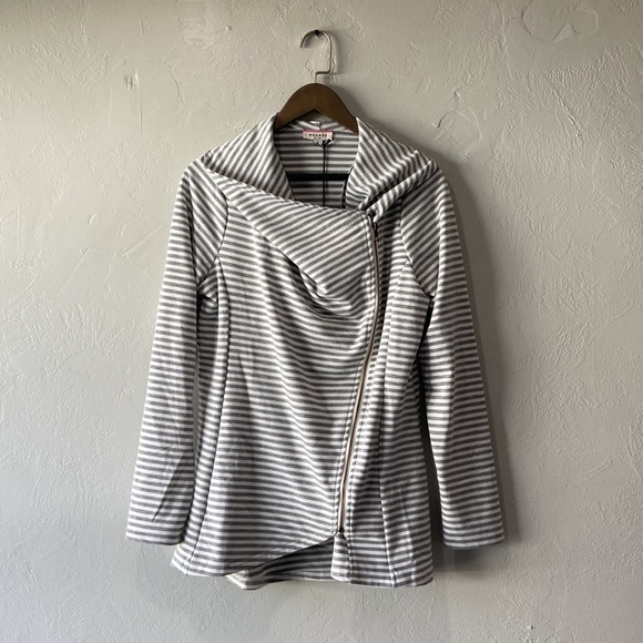 Lounge jacket - Picture 3 of 6